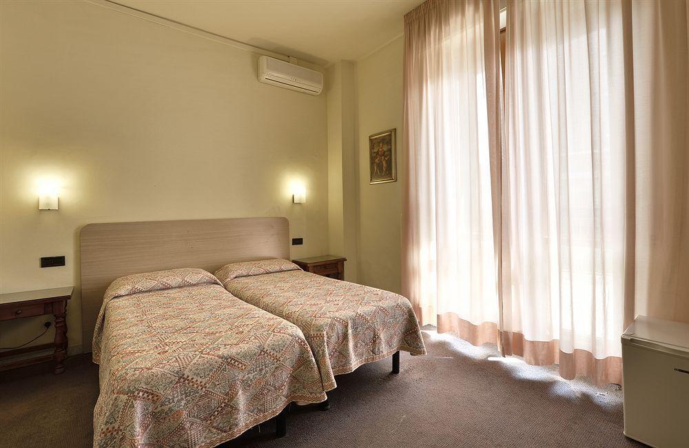 Hotel Careggi Флоренция Экстерьер фото