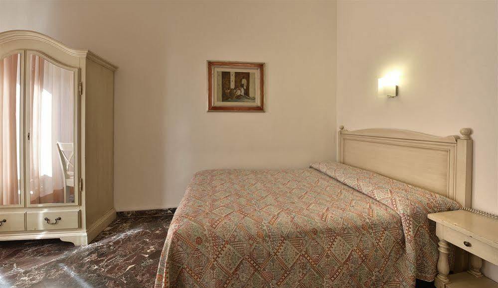Hotel Careggi Флоренция Экстерьер фото